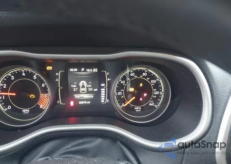 2015 Jeep Cherokee Latitude из США, поврежденный, VIN 1C4PJMCS1FW589128